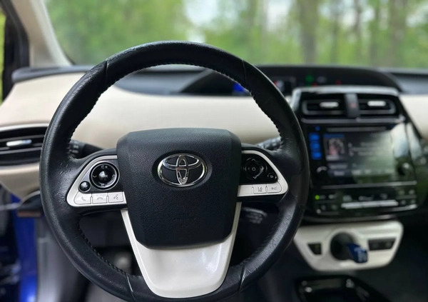 Toyota Prius cena 78000 przebieg: 106184, rok produkcji 2018 z Warszawa małe 277